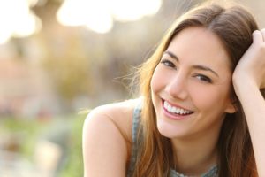 donna che sorride per prima pagina ambulatorio san matteo odontoiatrico praticello di gattatico ridimensionato